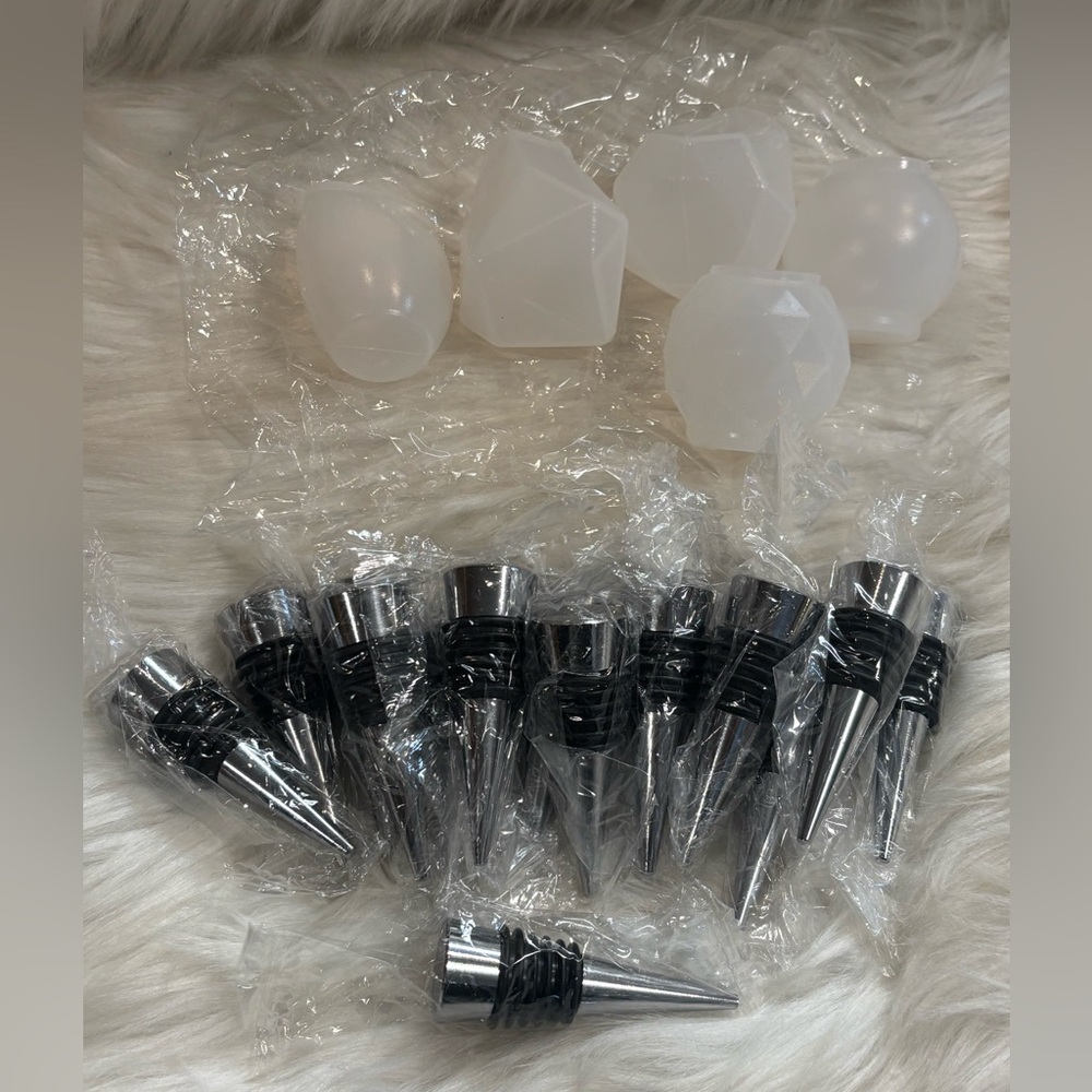 15 Silver Wine Bottle Stoppers with Silicone Wine Stopper Topper Craft Molds Set